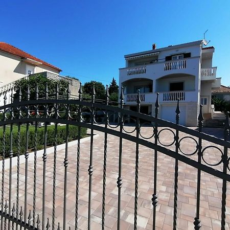 Apartments Petin Zadar Luaran gambar